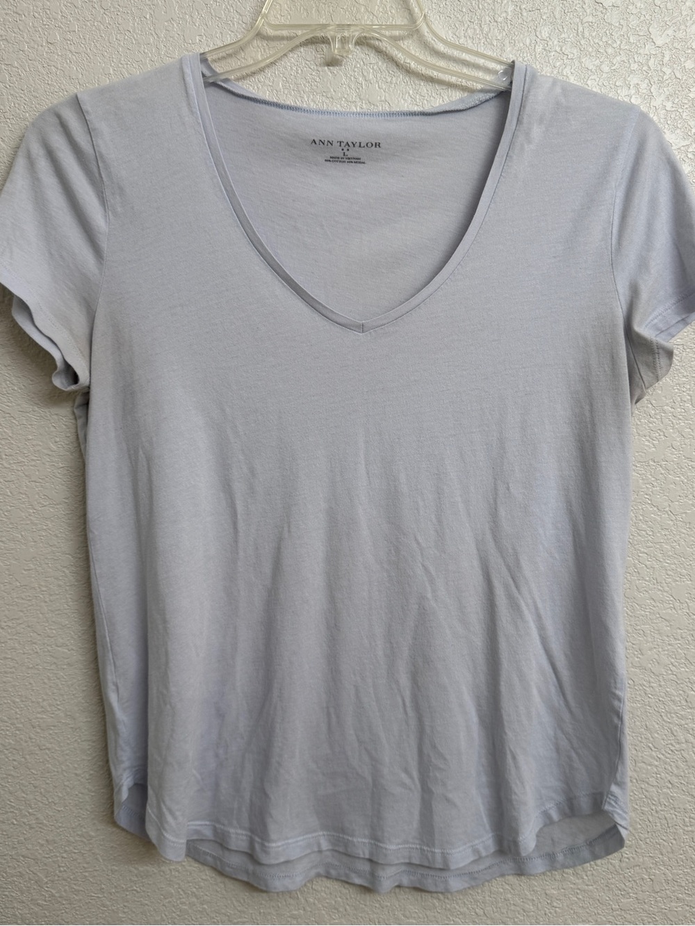 Ann Taylor Light Blue V-Neck Short Sleeve Tee